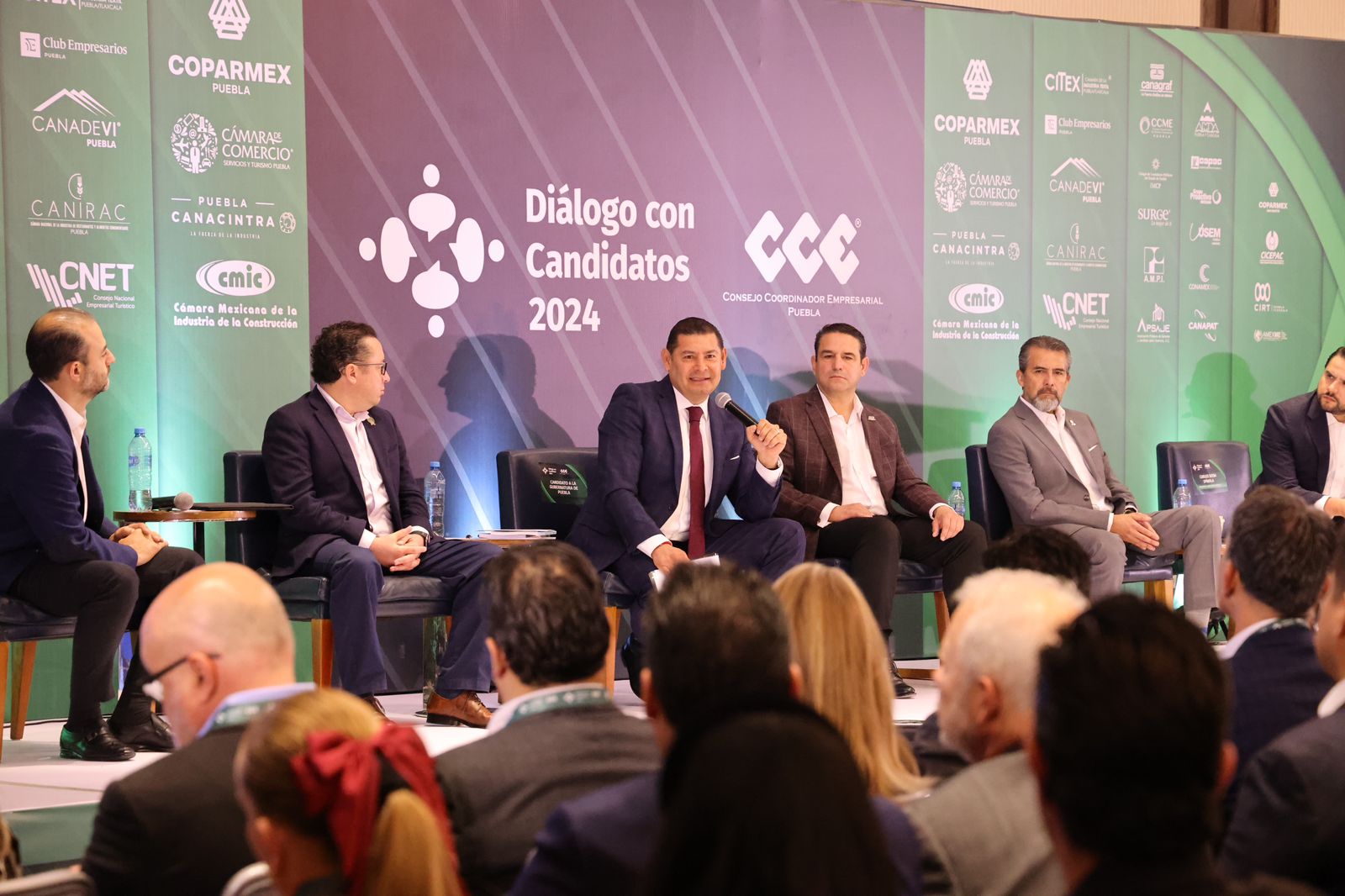 Alejandro Armenta Detalla Plan de Gobierno con Enfoque Empresarial para Puebla 2024-2030