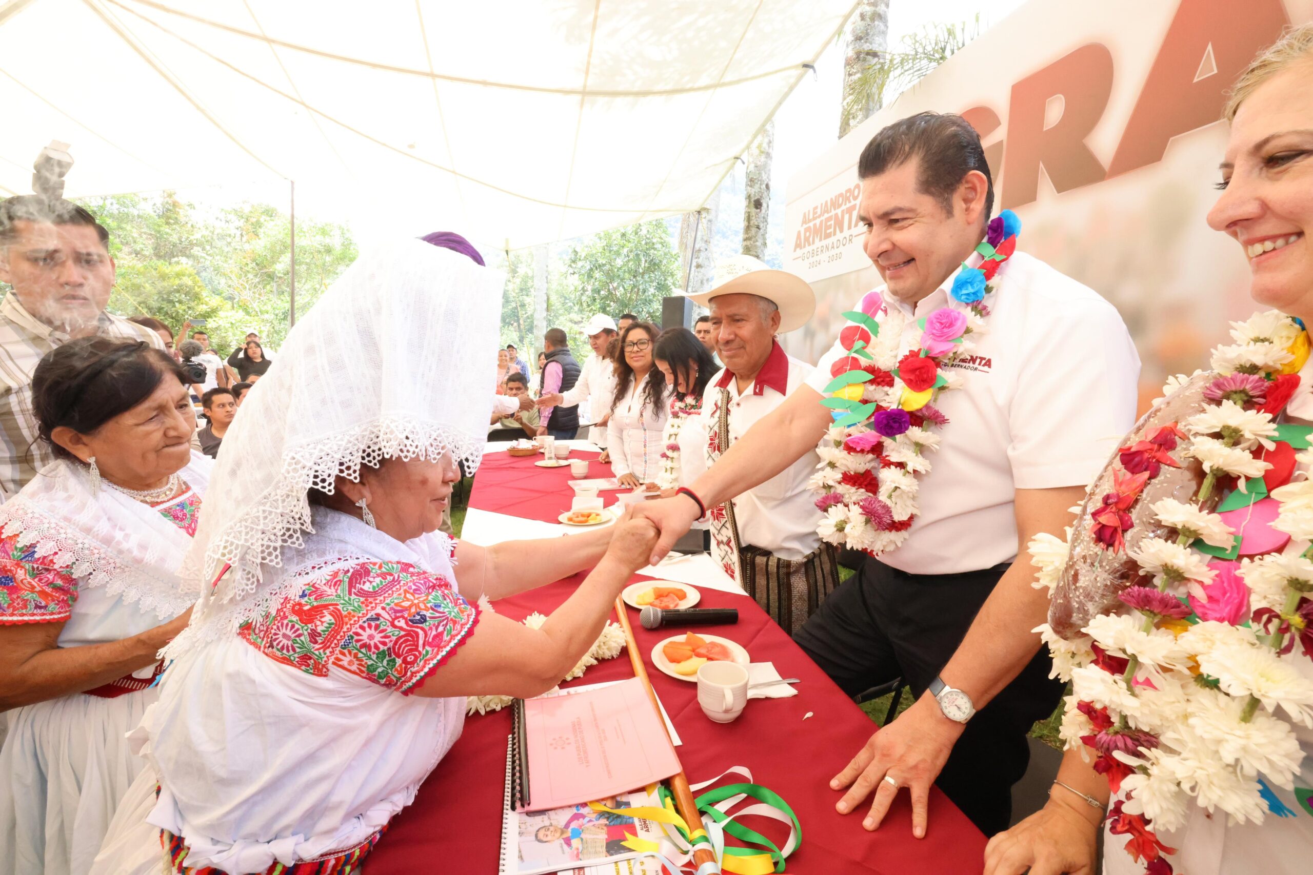 Armenta promete justicia y desarrollo para los pueblos originarios de Puebla