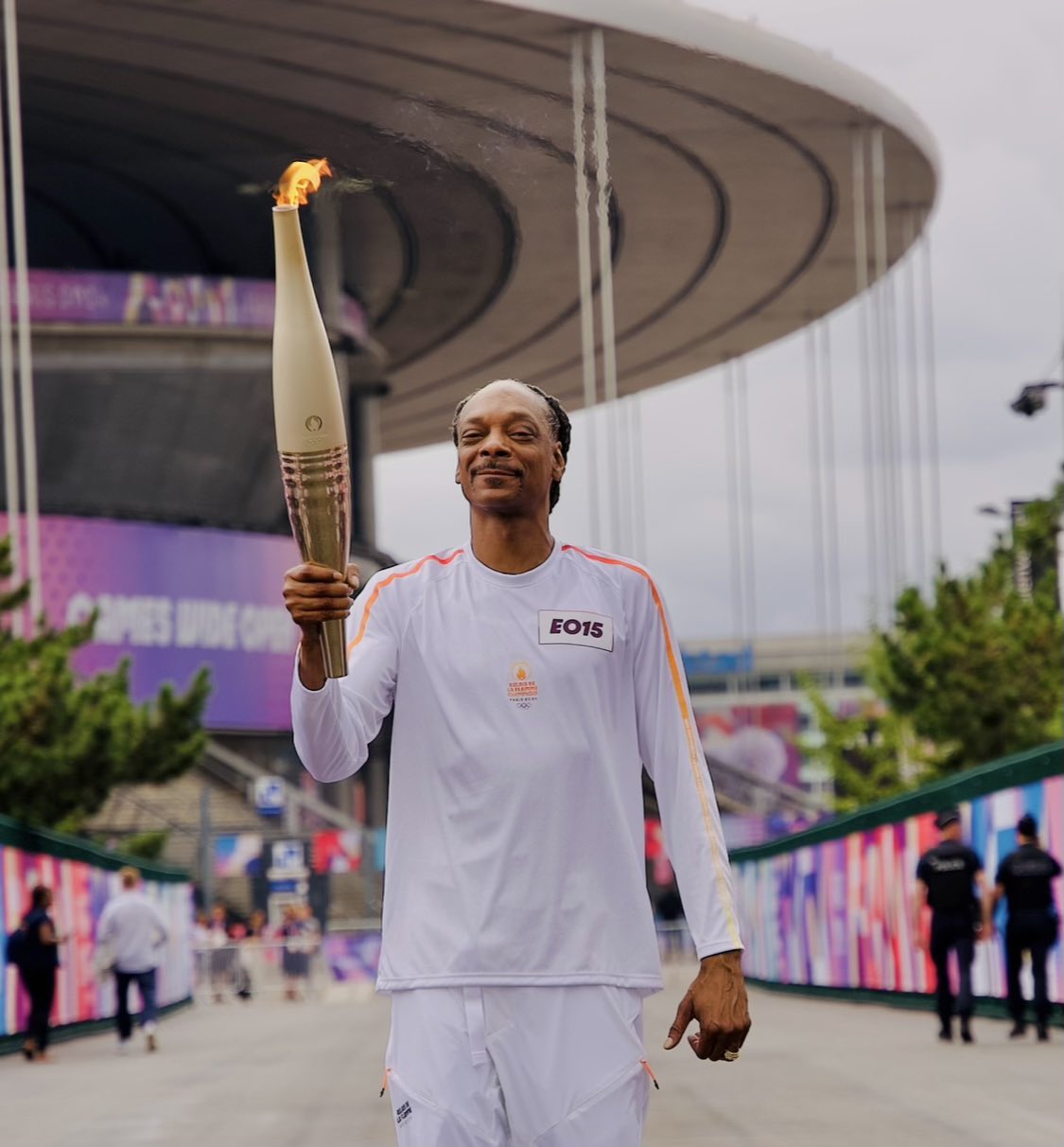 Snoop Dogg enciende la llama olímpica y desata la magia en el río Sena