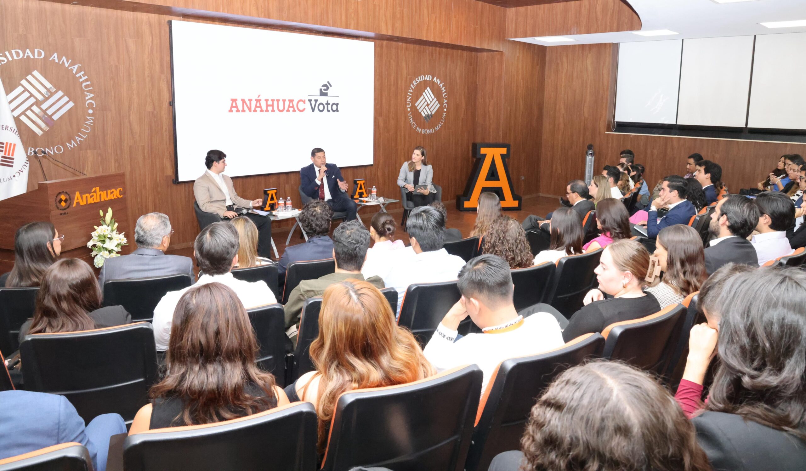 Alejandro Armenta se Compromete a Impulsar la Innovación Educativa y la Conexión Empresa-Universidad en Puebla