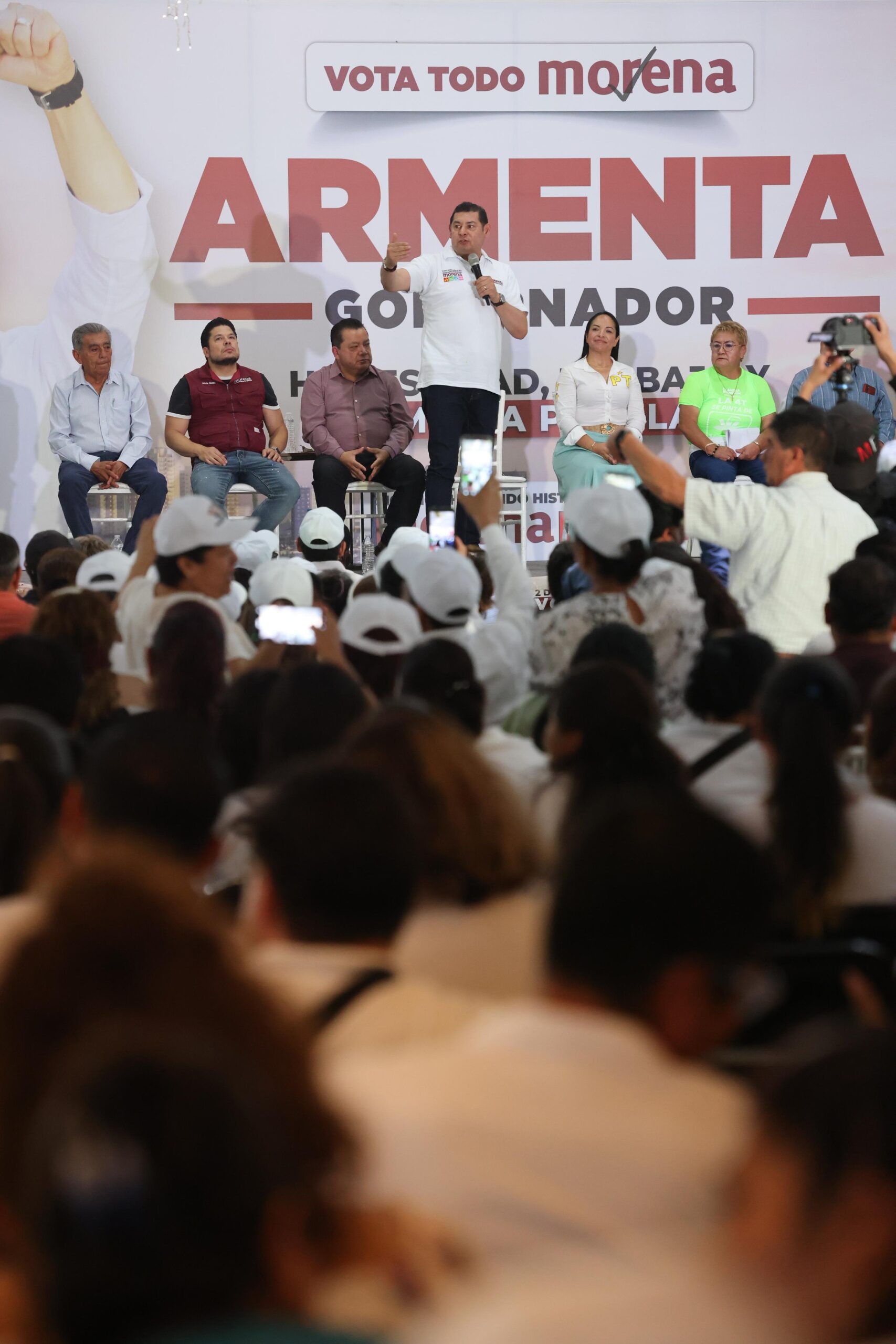 Alejandro Armenta promete revolucionar la salud pública en Puebla con innovadoras propuestas
